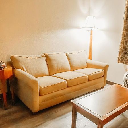 Country Garden & Suites Benton エクステリア 写真