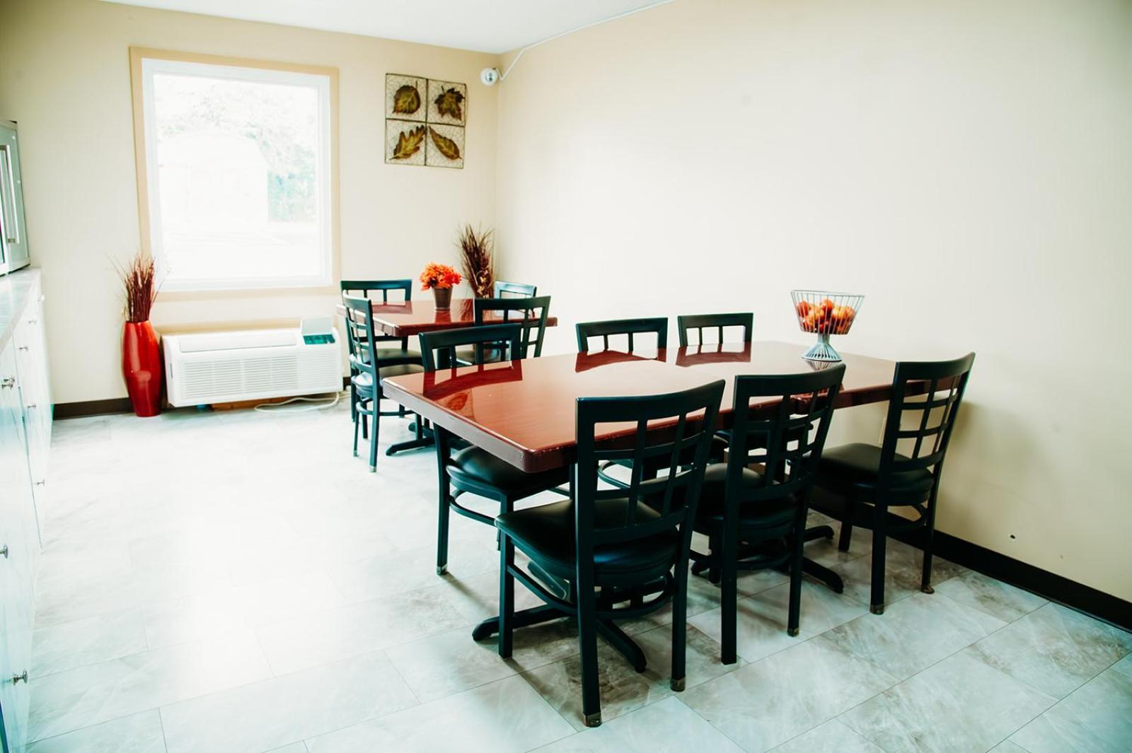 Country Garden & Suites Benton エクステリア 写真